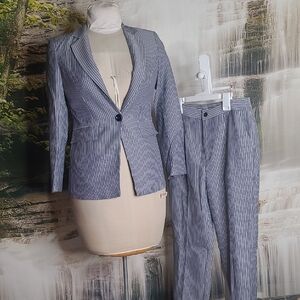 New with tags! SusieLady Womens XS Sharp Striped Blue Blazer and Pants Set